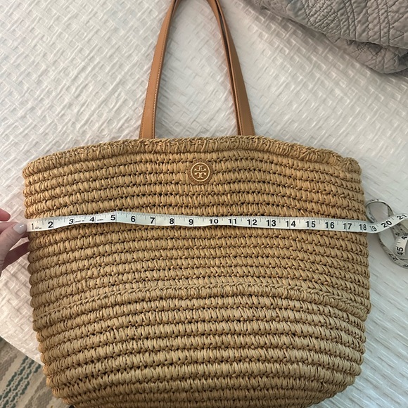 Tory Burch Tan Woven Tote with Yellow Pineapple Charm - Picture 5 of 6